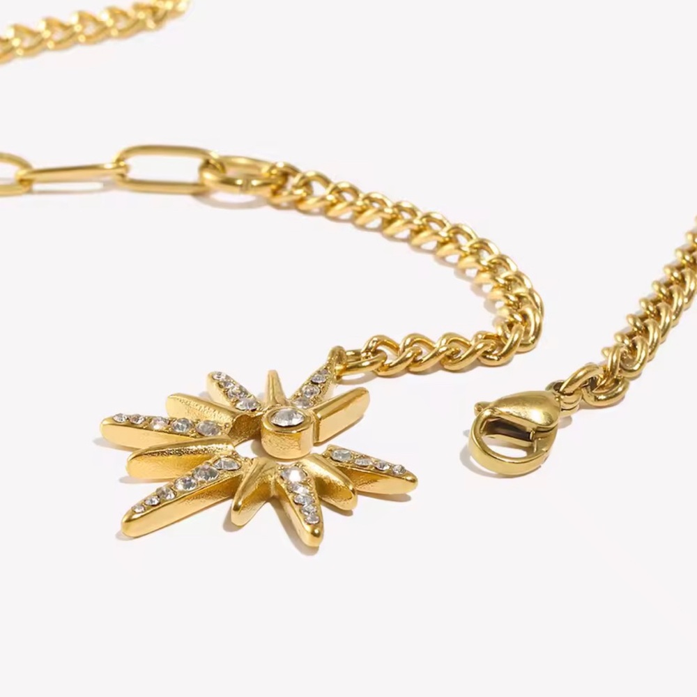 NEW 18K GOLD PLATED Y-SHAPE STAR PENDANT NECKLACE - Picture 2 of 5